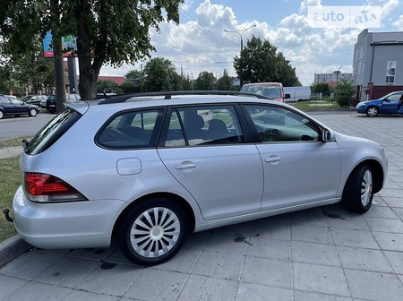 Volkswagen Golf 2010  випуску Луцьк з двигуном 1.2 л бензин універсал механіка за 6500 долл. 