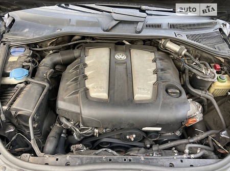 Volkswagen Touareg 2009  випуску Київ з двигуном 3 л дизель позашляховик автомат за 11900 долл. 