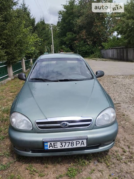 Daewoo Lanos 2010  випуску Миколаїв з двигуном 1.5 л бензин седан  за 3000 долл. 