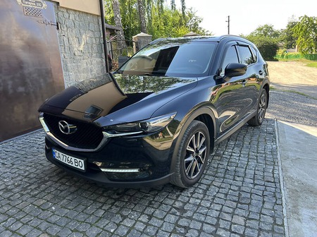 Mazda CX-5 2017  випуску Черкаси з двигуном 2.2 л дизель позашляховик автомат за 27500 долл. 