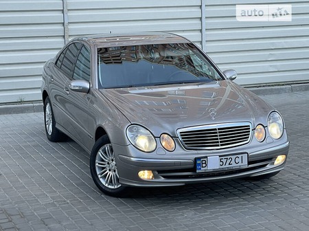 Mercedes-Benz E 320 2005  випуску Одеса з двигуном 3.2 л  седан автомат за 6900 долл. 