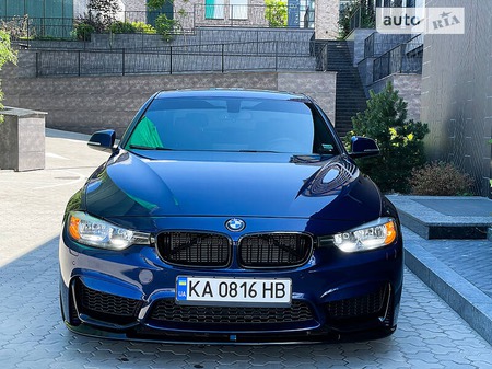 BMW 320 2016  випуску Київ з двигуном 2 л бензин седан автомат за 15900 долл. 