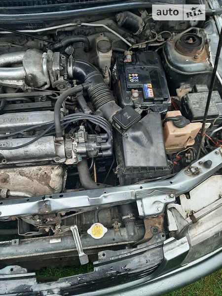 Mazda 323 1995  випуску Тернопіль з двигуном 1.5 л бензин седан механіка за 1350 долл. 