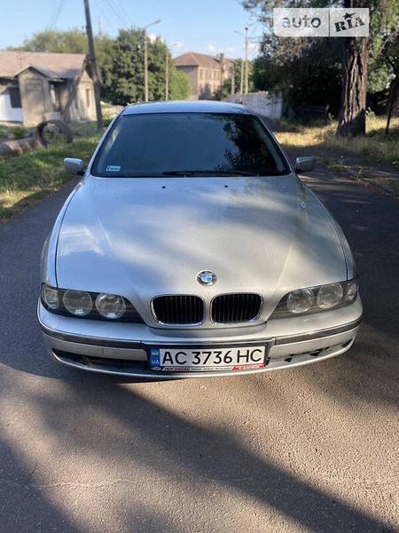 BMW 520 1998  випуску Дніпро з двигуном 2 л  седан механіка за 4000 долл. 