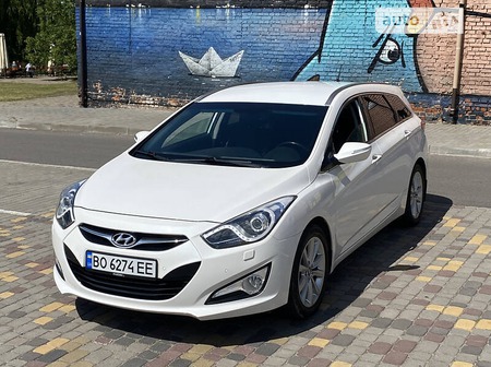 Hyundai i40 2012  випуску Луцьк з двигуном 1.7 л дизель універсал механіка за 10333 долл. 