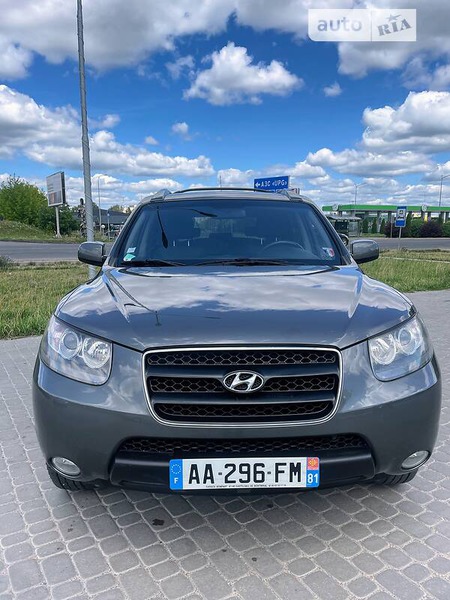 Hyundai Santa Fe 2009  випуску Луцьк з двигуном 2.2 л дизель позашляховик механіка за 8999 долл. 