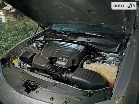 Dodge Charger 2016  випуску Київ з двигуном 3.6 л бензин седан автомат за 22500 долл. 