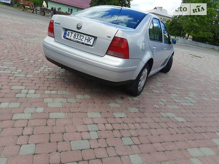 Volkswagen Bora 1999  випуску Івано-Франківськ з двигуном 1.6 л бензин седан механіка за 3499 долл. 