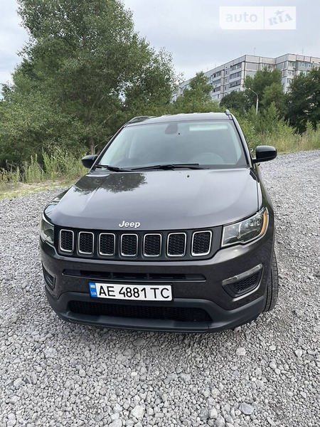 Jeep Compass 2019  випуску Дніпро з двигуном 2.4 л бензин позашляховик автомат за 17000 долл. 