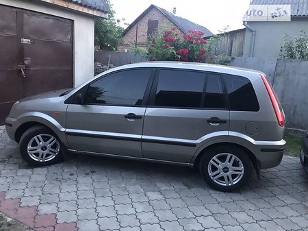 Ford Fusion 2003  випуску Луцьк з двигуном 1.4 л бензин універсал механіка за 4200 долл. 