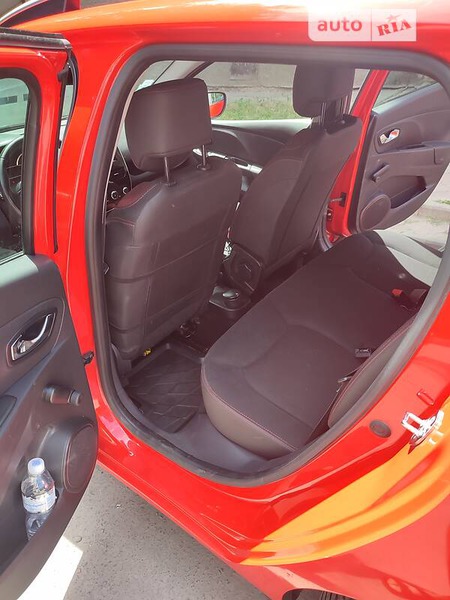 Renault Clio 2014  випуску Хмельницький з двигуном 1.5 л дизель універсал механіка за 6850 долл. 