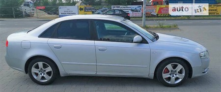 Audi A4 Limousine 2006  випуску Івано-Франківськ з двигуном 2.7 л дизель седан автомат за 6100 долл. 