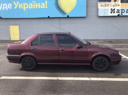Renault 19 1993  випуску Полтава з двигуном 1.8 л бензин седан механіка за 2200 долл. 