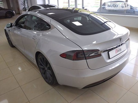Tesla S 2018  випуску Дніпро з двигуном 0 л електро ліфтбек  за 59000 долл. 