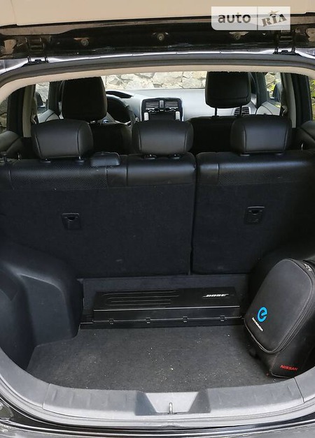 Nissan Leaf 2016  випуску Черкаси з двигуном 0 л електро хэтчбек автомат за 15500 долл. 