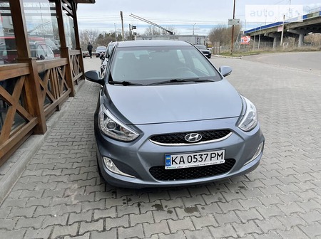 Hyundai Accent 2018  випуску Луцьк з двигуном 1.4 л бензин седан автомат за 11800 долл. 