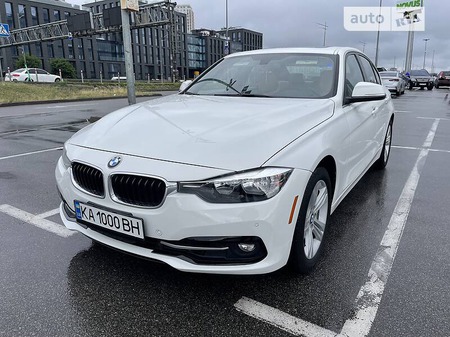 BMW 330 2017  випуску Київ з двигуном 2 л бензин седан автомат за 17900 долл. 