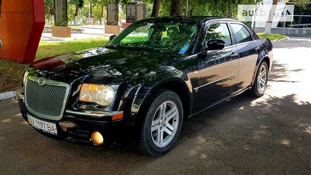 Chrysler 300C 2006  випуску Харків з двигуном 2.7 л  седан автомат за 6670 долл. 