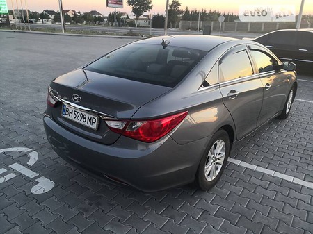 Hyundai Sonata 2013  випуску Одеса з двигуном 2.4 л бензин седан автомат за 6700 долл. 