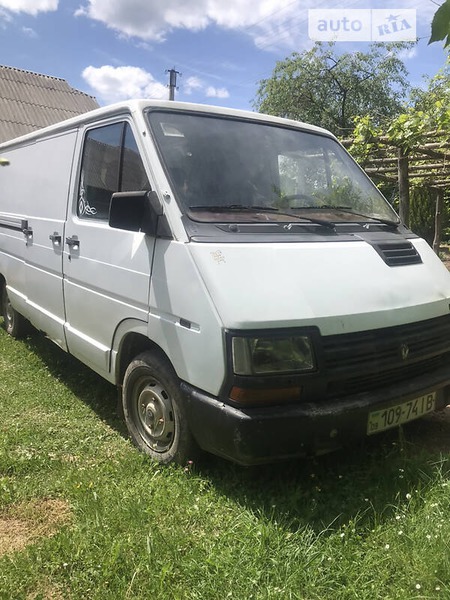 Renault Trafic 1993  випуску Івано-Франківськ з двигуном 2.5 л дизель універсал механіка за 1000 долл. 