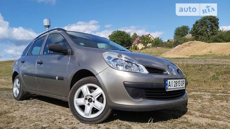 Renault Clio 2009  випуску Київ з двигуном 1.1 л бензин універсал механіка за 4500 долл. 