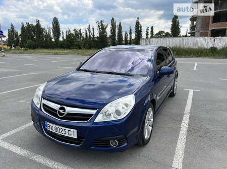 Opel Signum 2007  випуску Хмельницький з двигуном 1.9 л дизель хэтчбек механіка за 6100 долл. 