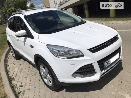 Ford Kuga 2015  випуску Львів з двигуном 2 л дизель позашляховик механіка за 15400 долл. 