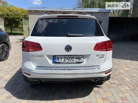 Volkswagen Touareg 2016  випуску Київ з двигуном 3 л дизель позашляховик автомат за 32300 долл. 