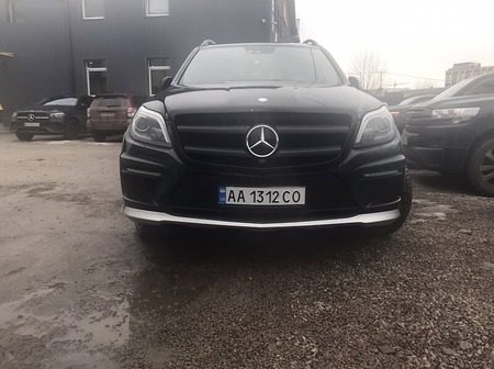 Mercedes-Benz GL 500 2013  випуску Київ з двигуном 4.7 л бензин позашляховик автомат за 35500 долл. 