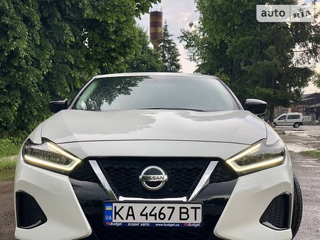 Nissan Maxima 2019  випуску Київ з двигуном 3.5 л бензин седан автомат за 19999 долл. 