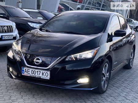 Nissan Leaf 2019  випуску Дніпро з двигуном 0 л електро хэтчбек автомат за 31700 долл. 