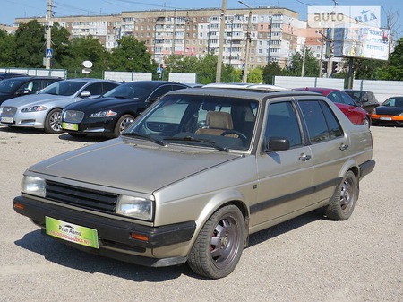 Volkswagen Jetta 1987  випуску Кропивницький з двигуном 1.8 л  седан механіка за 2500 долл. 