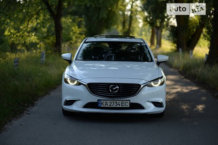 Mazda 6 2015  випуску Київ з двигуном 2.5 л бензин седан автомат за 14900 долл. 