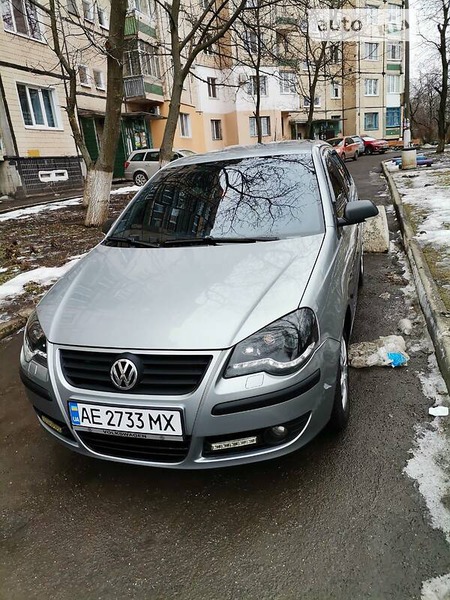 Volkswagen Polo 2007  випуску Дніпро з двигуном 1.4 л  хэтчбек  за 5500 долл. 