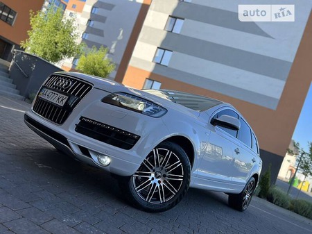 Audi Q7 2013  випуску Івано-Франківськ з двигуном 3 л дизель позашляховик автомат за 29888 долл. 