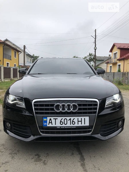 Audi A4 Limousine 2011  випуску Івано-Франківськ з двигуном 2 л дизель універсал автомат за 13100 долл. 