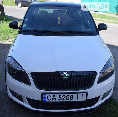 Skoda Fabia 2012  випуску Черкаси з двигуном 1.6 л дизель універсал механіка за 7500 долл. 