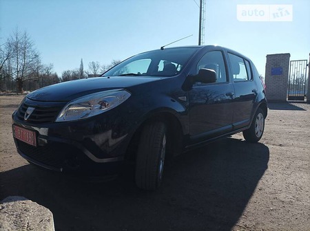 Dacia Sandero 2009  випуску Миколаїв з двигуном 1.4 л бензин хэтчбек механіка за 4700 долл. 