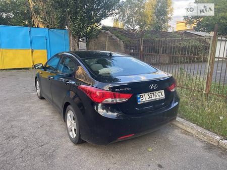 Hyundai Elantra 2013  випуску Київ з двигуном 1.8 л бензин седан автомат за 8800 долл. 