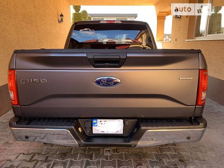 Ford F-150 2016  випуску Ужгород з двигуном 2.7 л бензин пікап автомат за 29500 долл. 