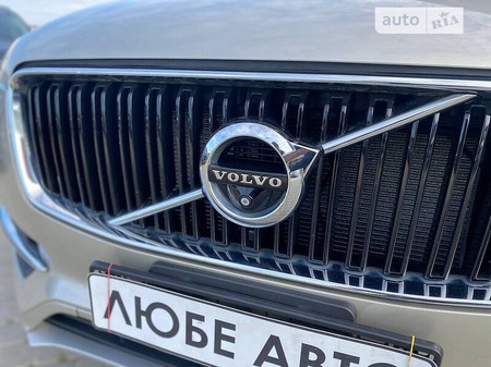 Volvo XC90 2015  випуску Львів з двигуном 2 л бензин позашляховик автомат за 34000 долл. 