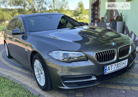 BMW 525 2014  випуску Івано-Франківськ з двигуном 0 л дизель універсал автомат за 20900 долл. 