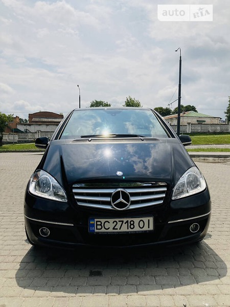 Mercedes-Benz A 150 2008  випуску Львів з двигуном 1.5 л бензин хэтчбек автомат за 6300 долл. 