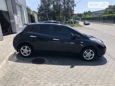 Nissan Leaf 2014  випуску Дніпро з двигуном 0 л електро хэтчбек автомат за 11000 долл. 