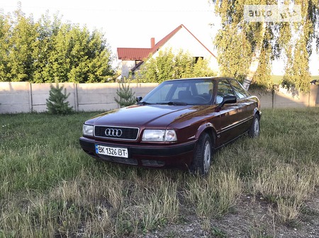 Audi 80 1991  випуску Рівне з двигуном 2 л  седан механіка за 2100 долл. 
