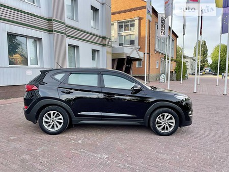 Hyundai Tucson 2018  випуску Київ з двигуном 2 л  позашляховик автомат за 20500 долл. 