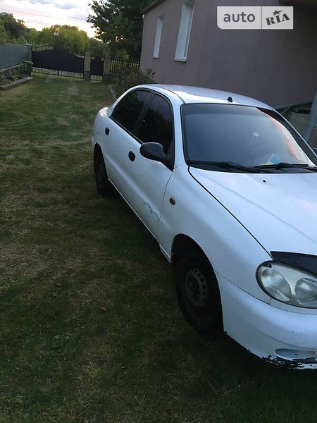 Daewoo Lanos 2004  випуску Черкаси з двигуном 1.5 л  седан механіка за 1600 долл. 