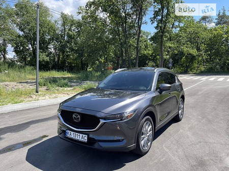 Mazda CX-5 2019  випуску Київ з двигуном 2.5 л бензин позашляховик автомат за 28800 долл. 