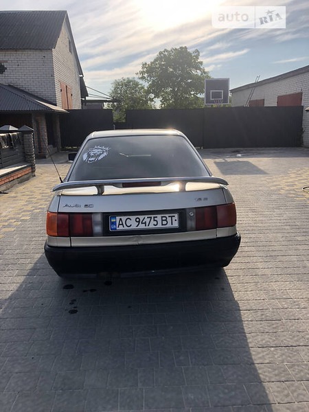 Audi 80 1989  випуску Луцьк з двигуном 1.8 л бензин седан механіка за 1900 долл. 