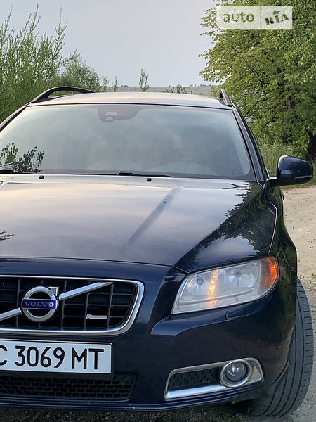 Volvo V70 2012  випуску Львів з двигуном 1.6 л дизель універсал автомат за 8800 долл. 